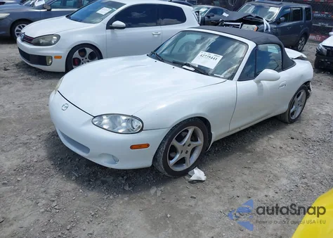 2003 Mazda Mx-5 Miata Cloth/Ls/Se/Shinsen z USA, uszkodzony, nr VIN JM1NB353230312863